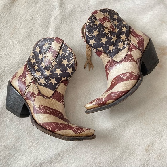 Ariat Shoes - Ariat Circuit Cruz American Flag Print Boots